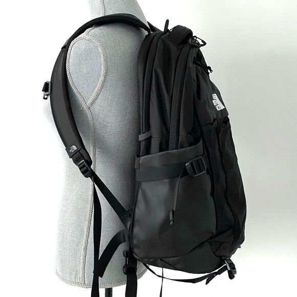 The North Face Recon FlexVent Black Backpack 15” Laptop Casual Office Gift NWOT - Picture 4 of 15